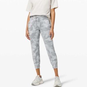 Lululemon Ready to Rulu jogger crop